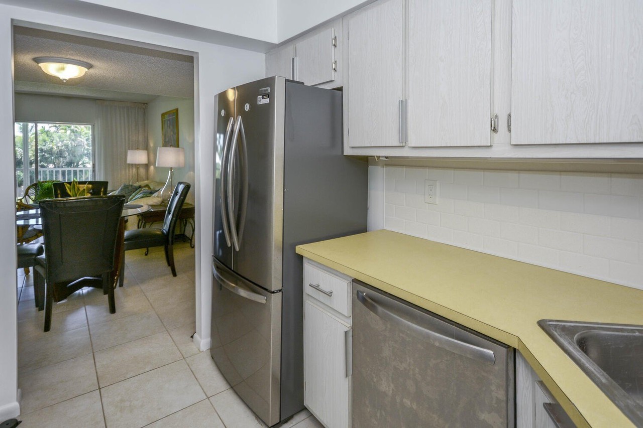 18081 Se Country Club Dr #26-256 - Photo 6 of 32