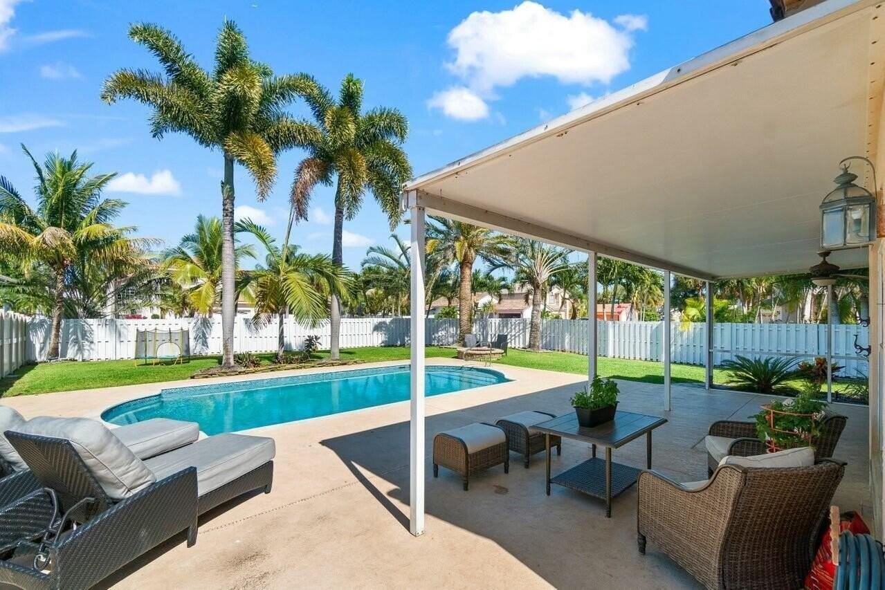 6779 Barrier Reef St - Photo 7 of 40
