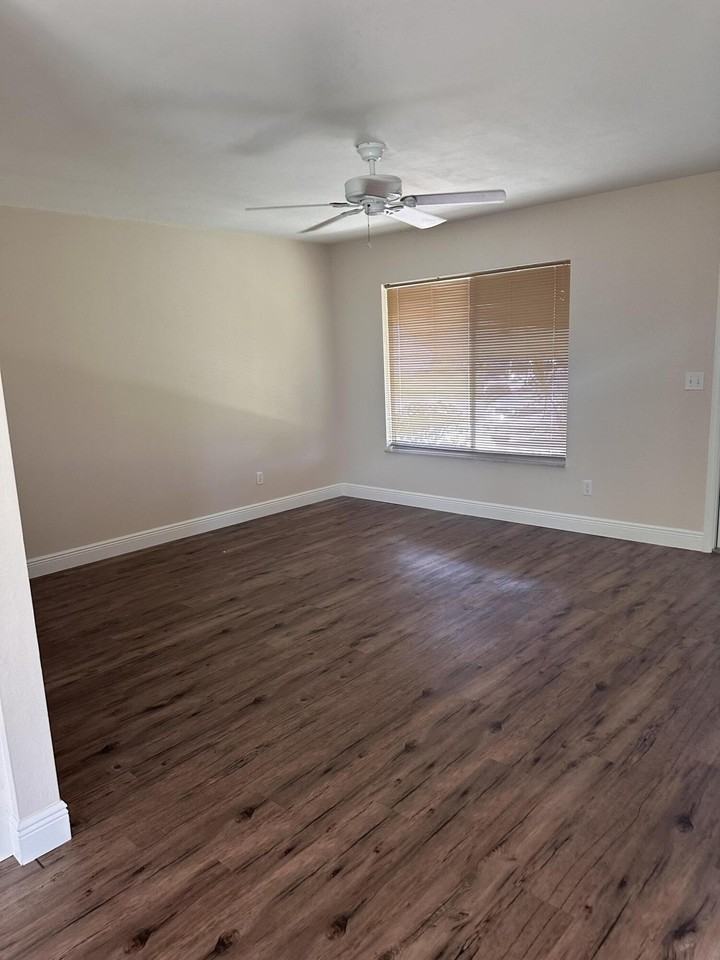 1331 Se Mohave St - Photo 6 of 12