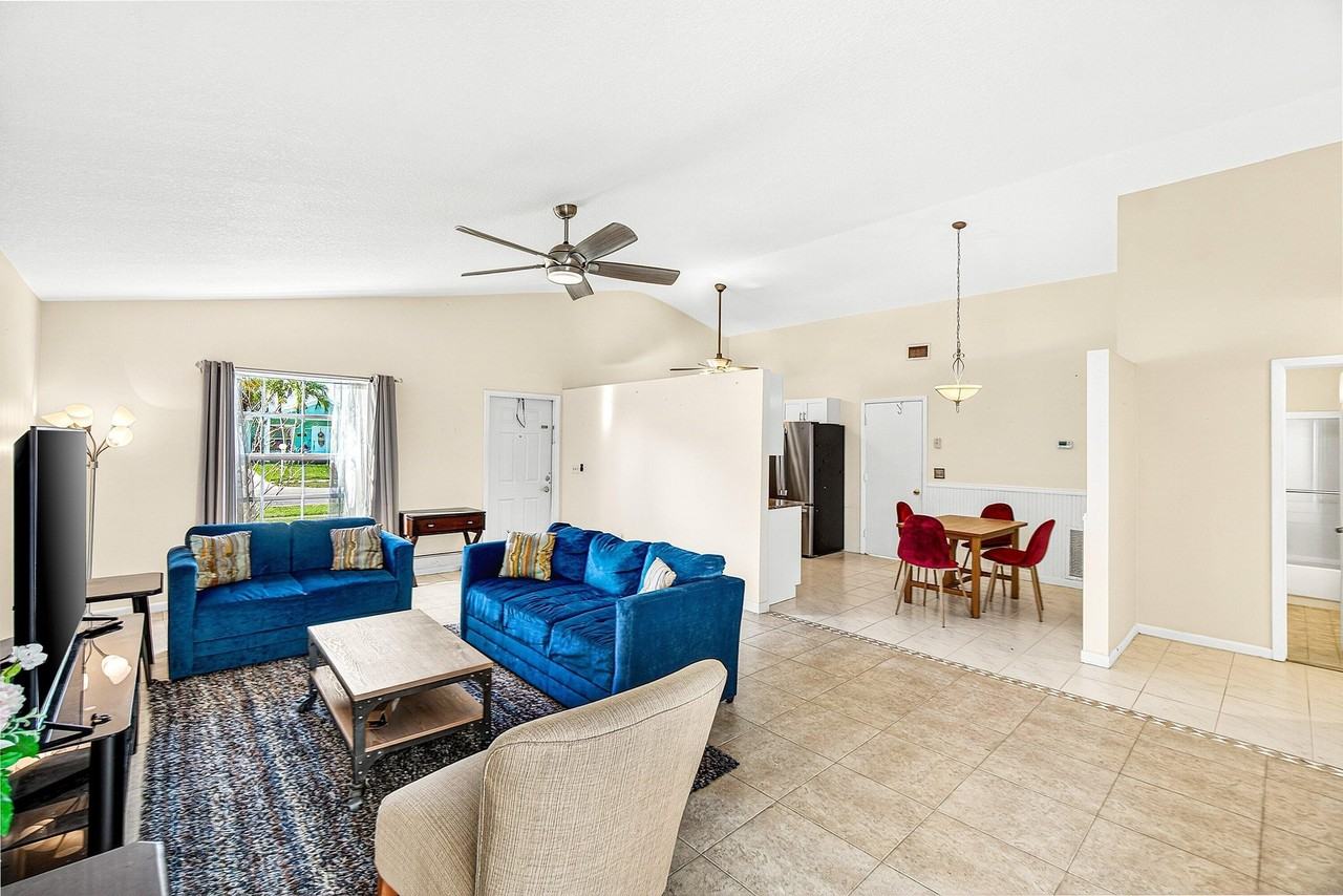 7883 Blackwood Ln - Photo 6 of 27