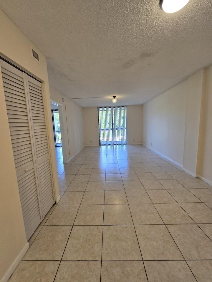 737 Se 1st Way #208