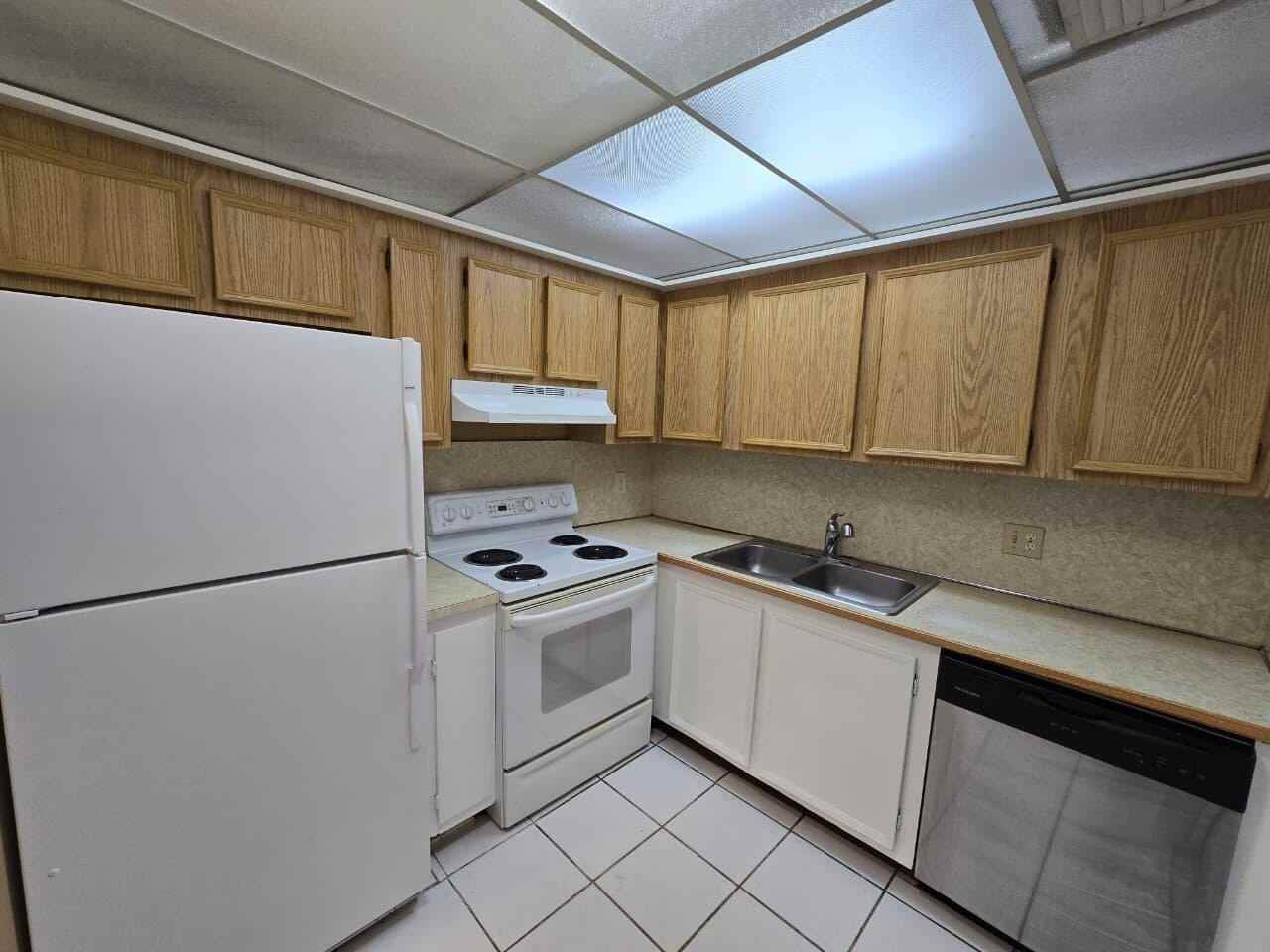 737 Se 1st Way #208 - Photo 4 of 11