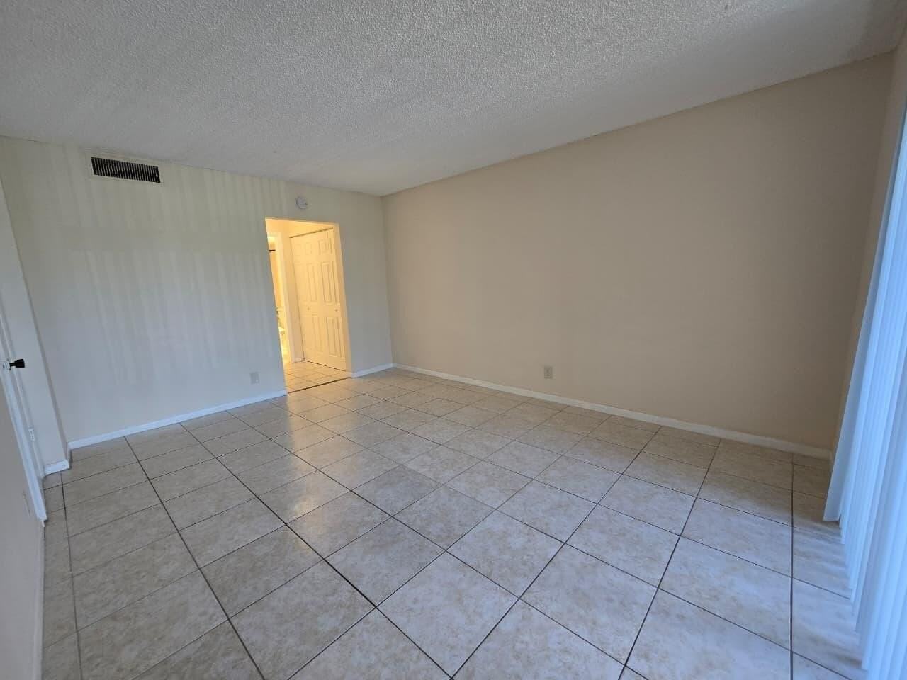 737 Se 1st Way #208 - Photo 6 of 11