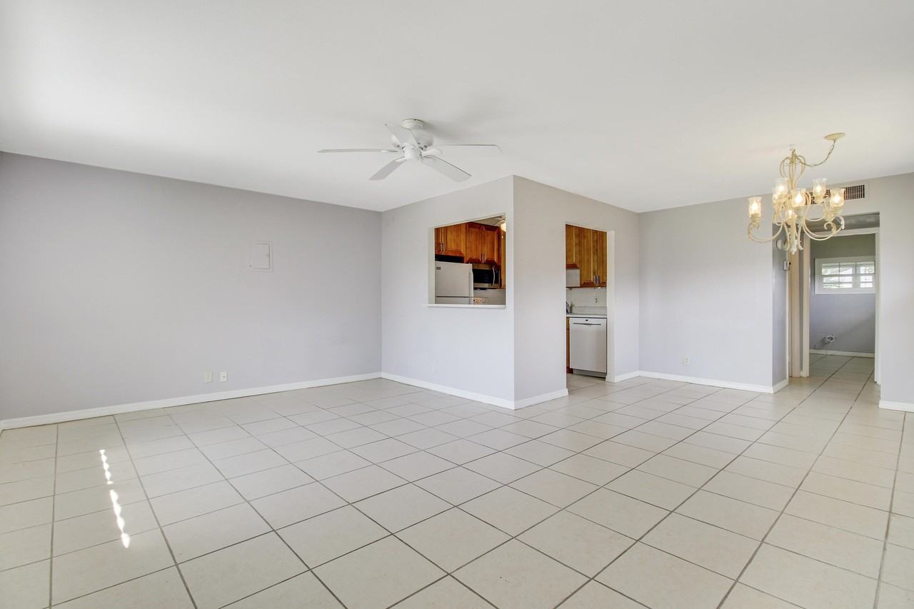 175 Valencia H - Photo 2 of 19