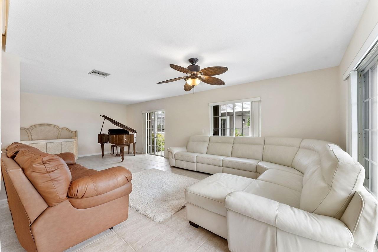2704 Vision Dr - Photo 2 of 36