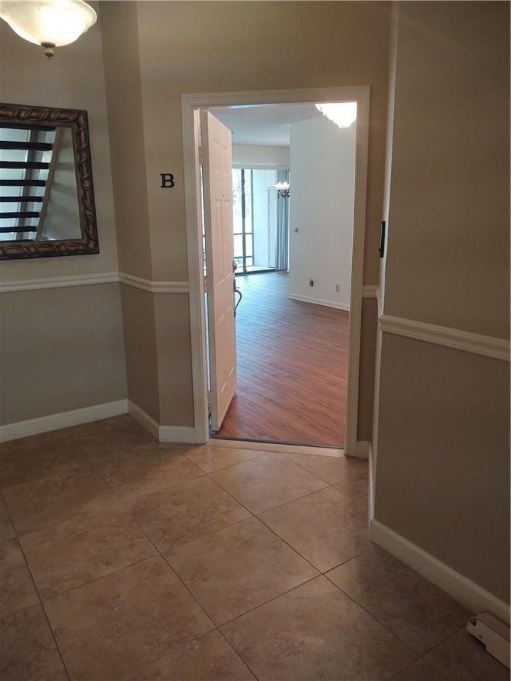 5801 Coach House Cir #B - Photo 7 of 39