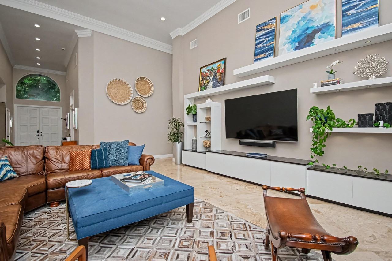 2653 Nw 46th St - Photo 5 of 46
