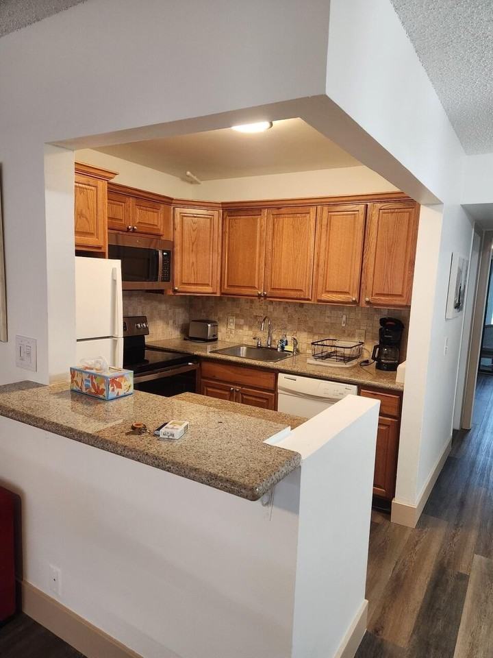 102 Westbury E #102 - Photo 4 of 21