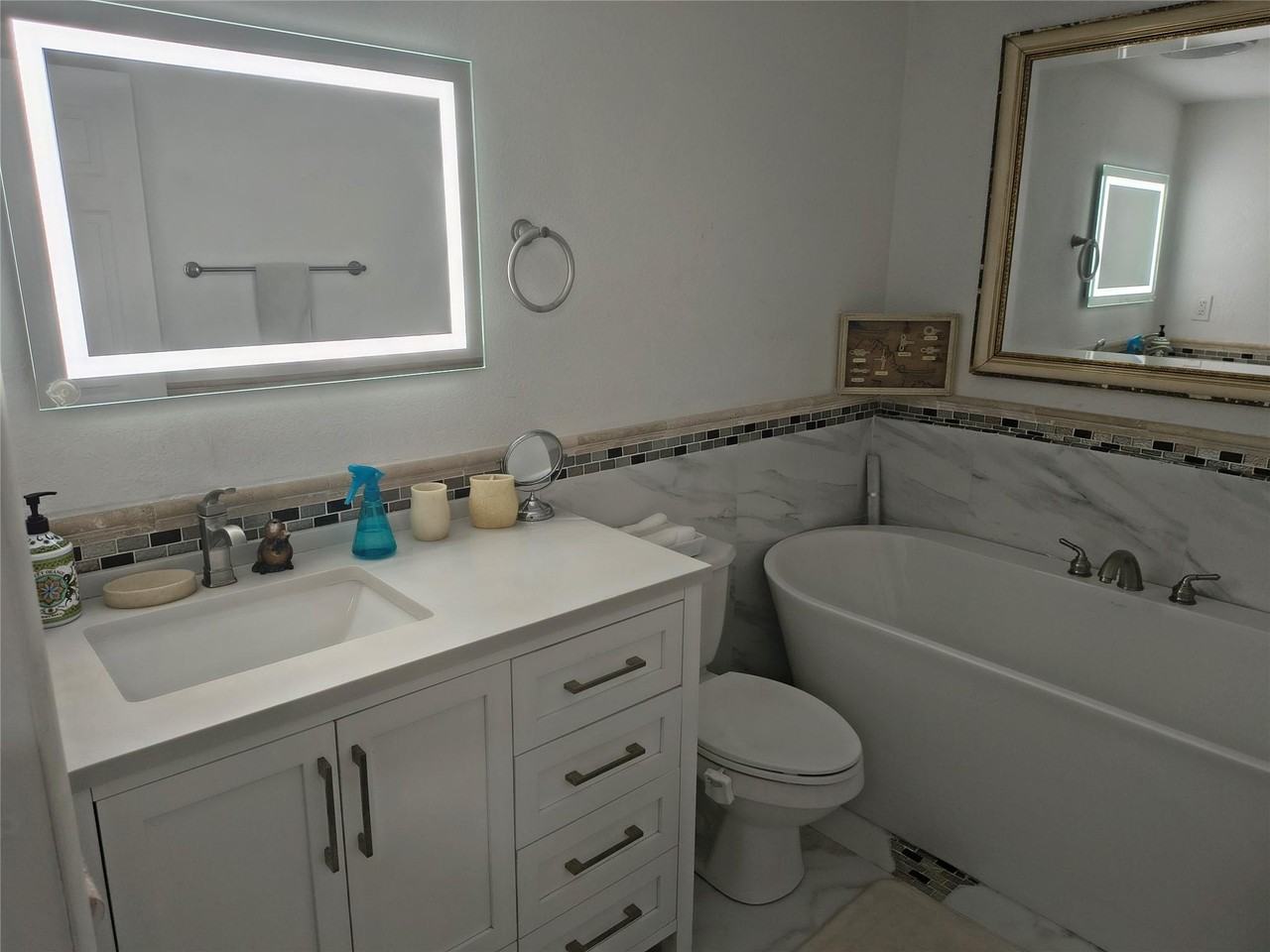 2206 Coolidge St #B - Photo 6 of 8