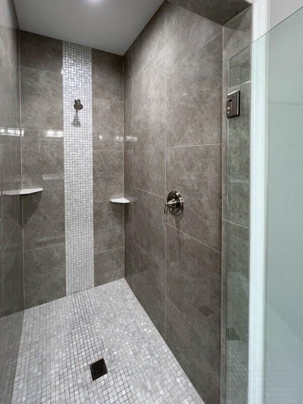 528 Se 35th Ter - Photo 7 of 13