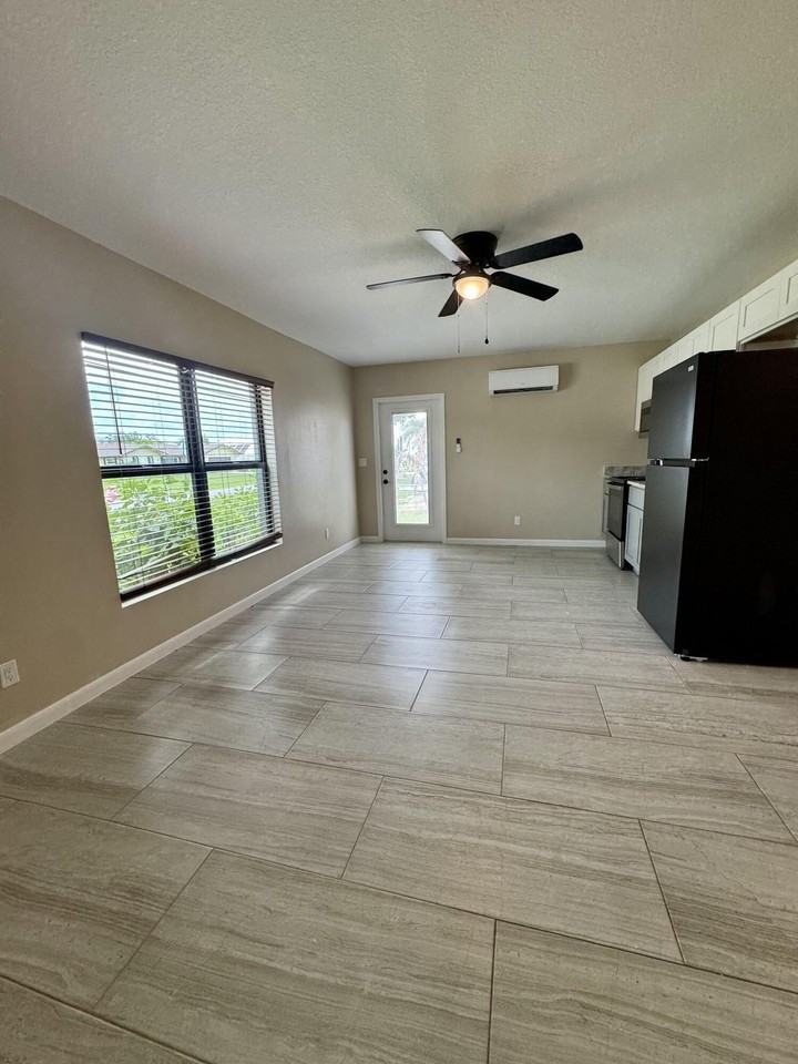 2381 Se Pinero Rd - Photo 6 of 17