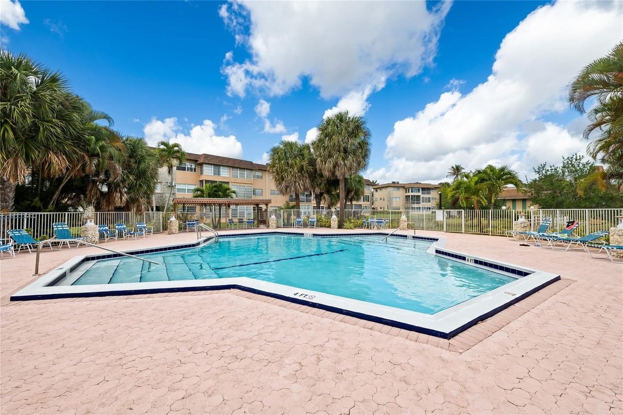 5031 W Oakland Park Blvd #309 - Photo 3 of 23