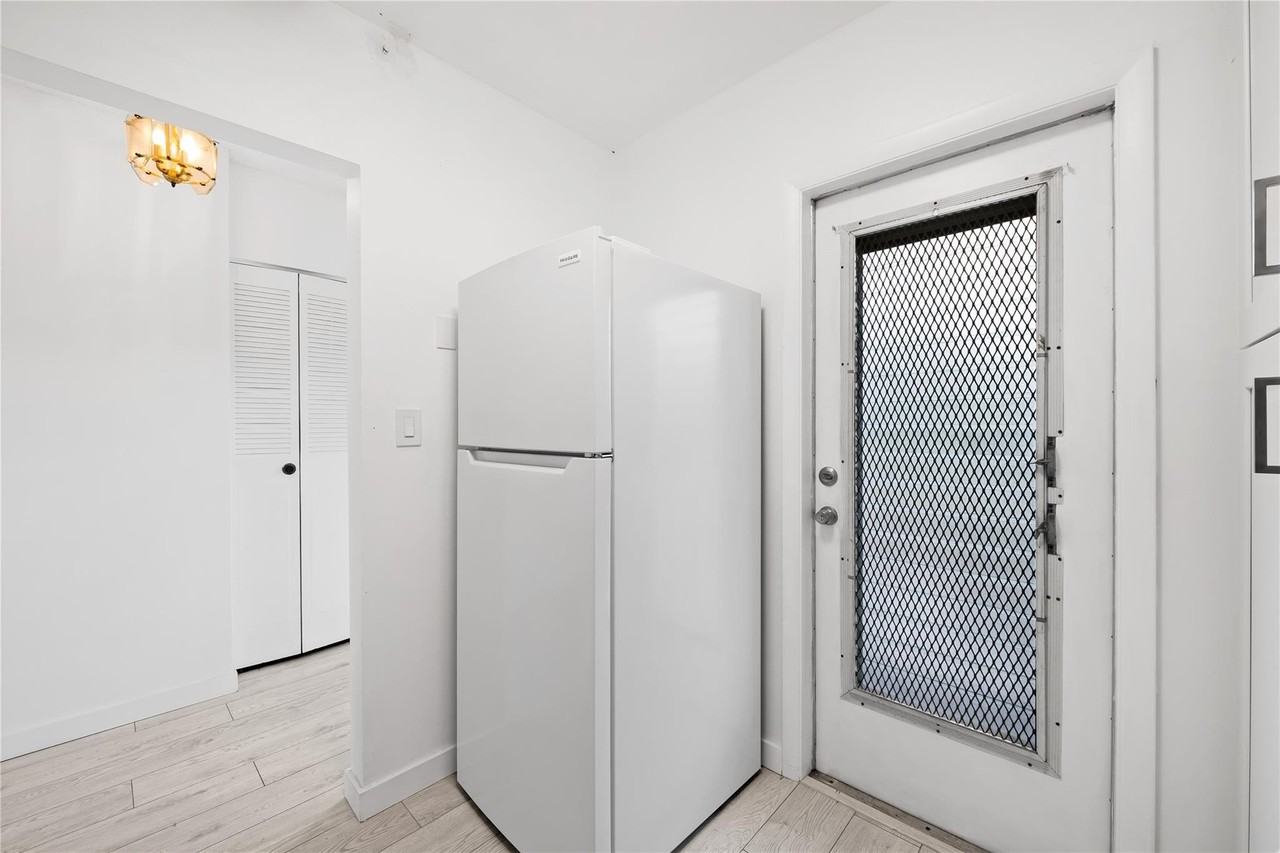 5031 W Oakland Park Blvd #309 - Photo 5 of 23