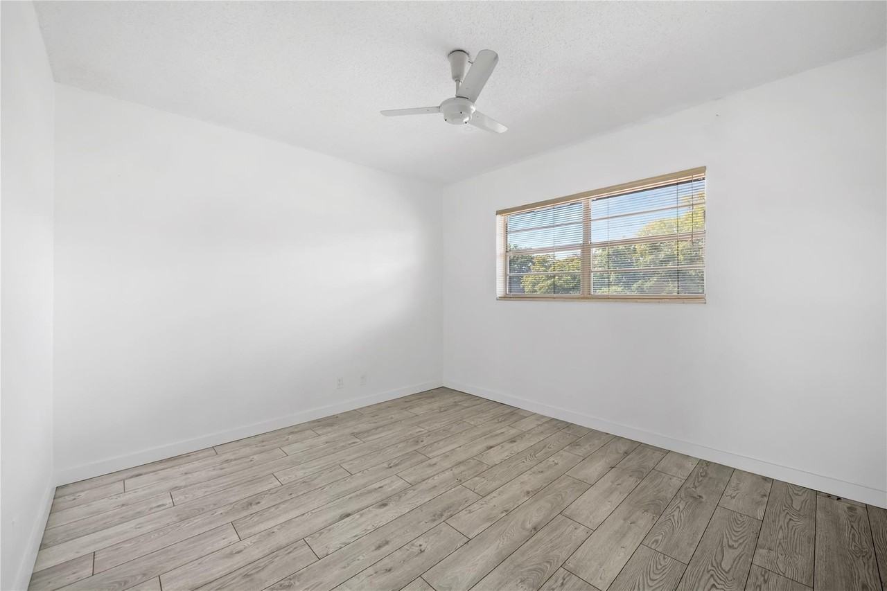 5031 W Oakland Park Blvd #309 - Photo 7 of 23