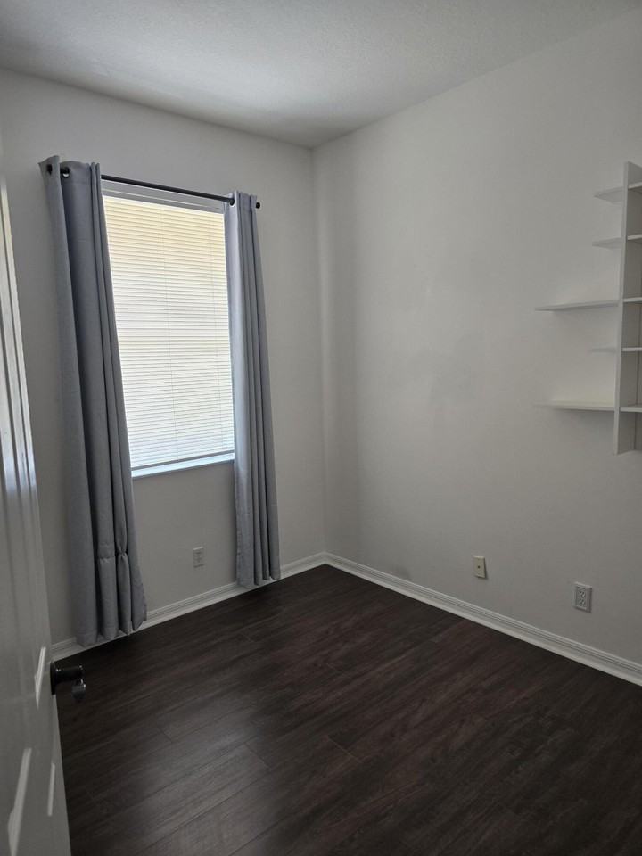 4261 E Main St - Photo 5 of 29
