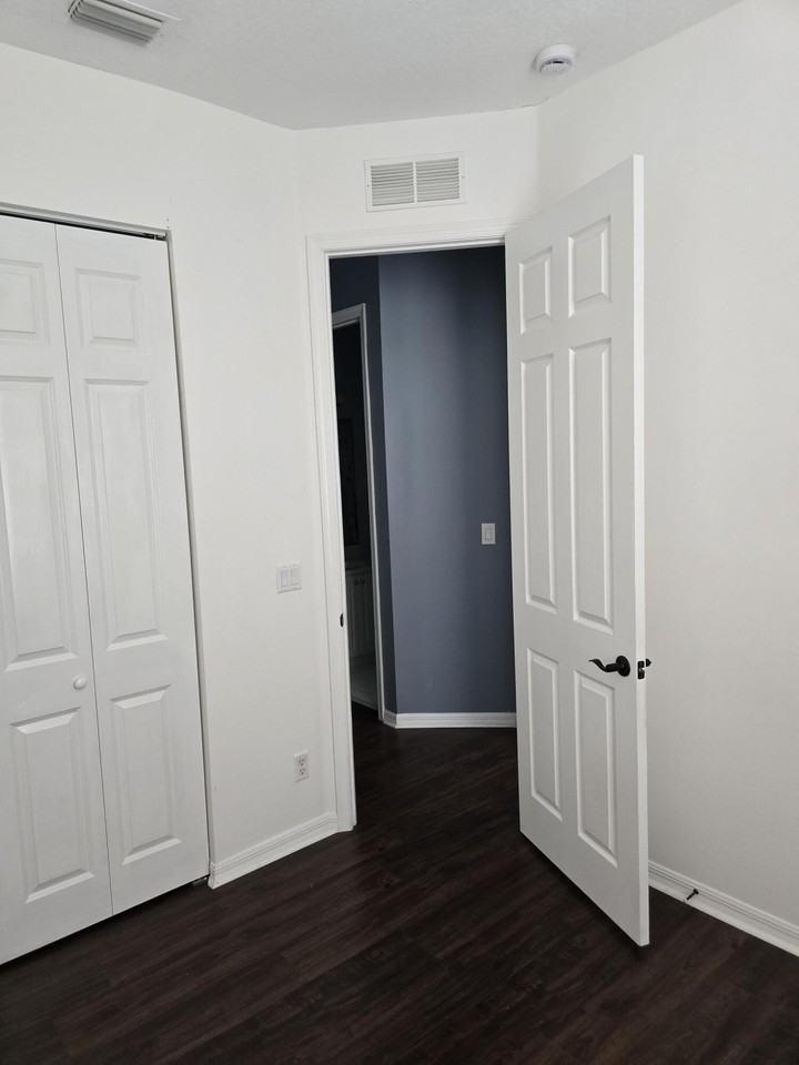 4261 E Main St - Photo 6 of 29