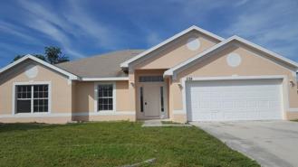 529 Sw Baoy Ave - Photo 1 of 1