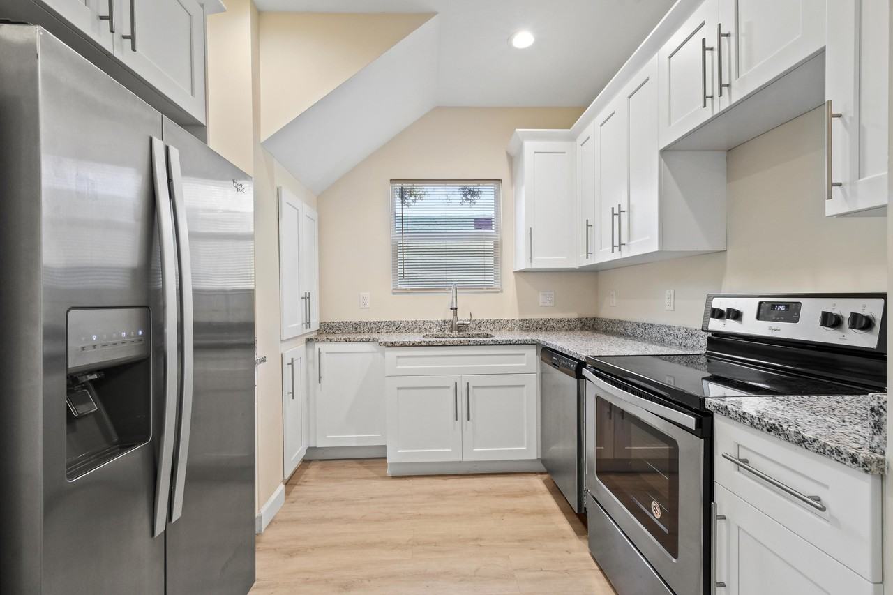 627 Bunker Rd - Photo 3 of 12