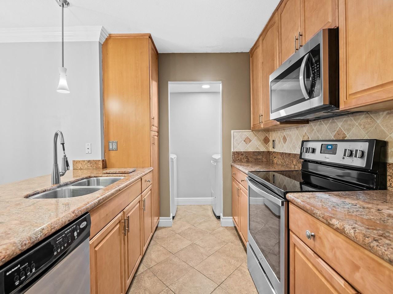 3344 Nw 103rd Ave - Photo 3 of 23