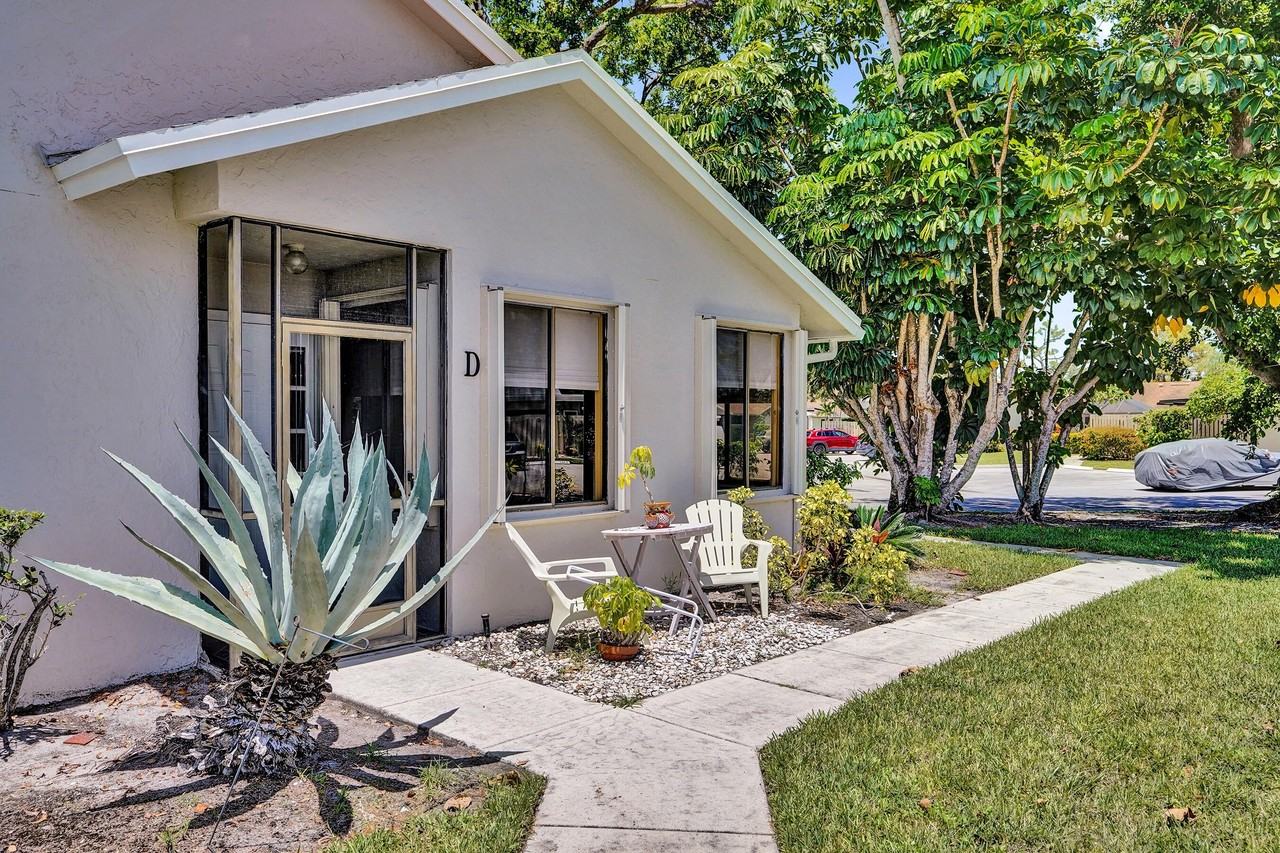 2915 Nw 12th St #D - Photo 3 of 50