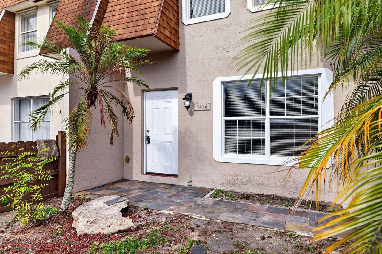 5424 Sw 44th Ter - Photo 4 of 50
