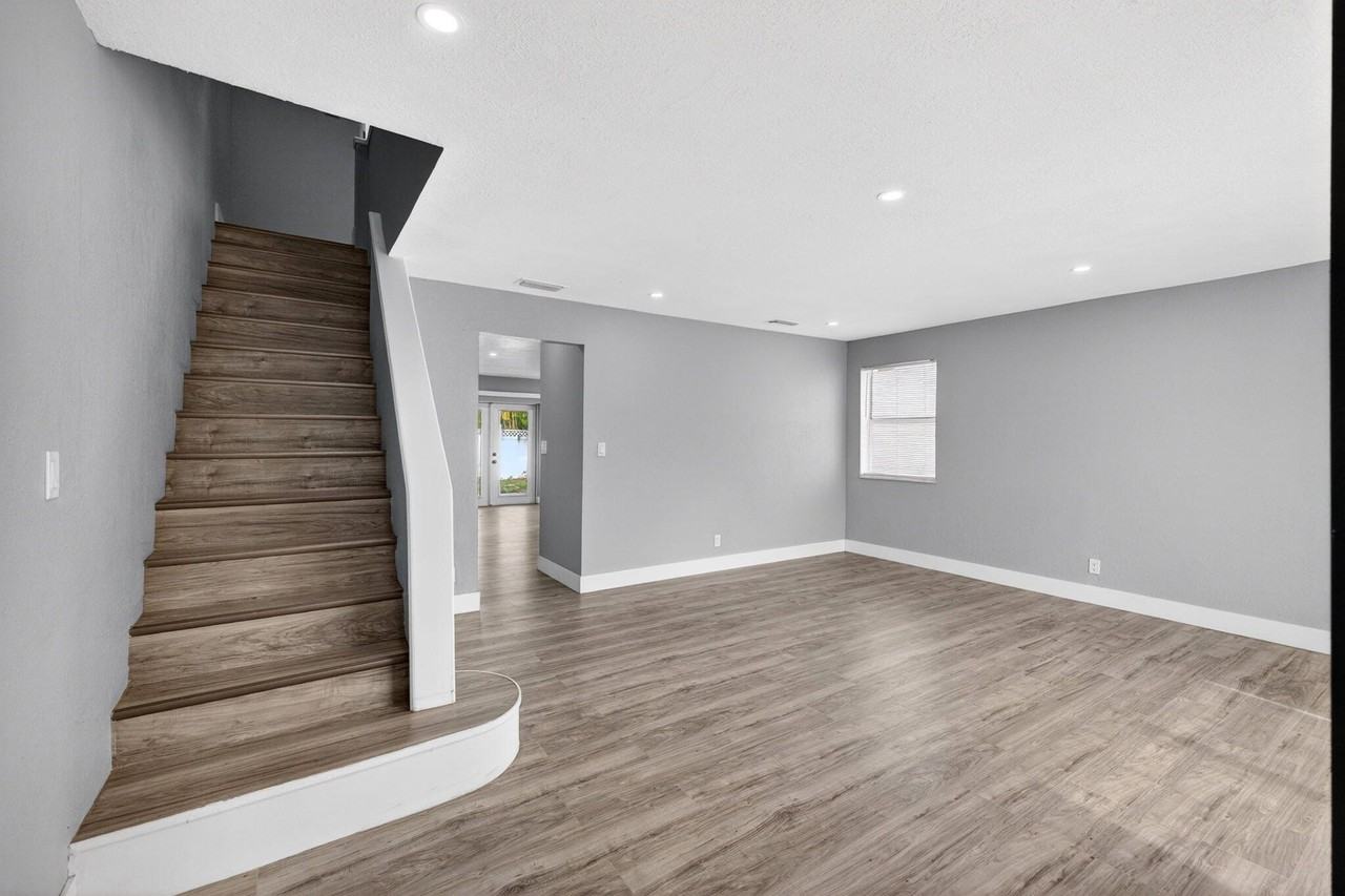 5424 Sw 44th Ter - Photo 5 of 50