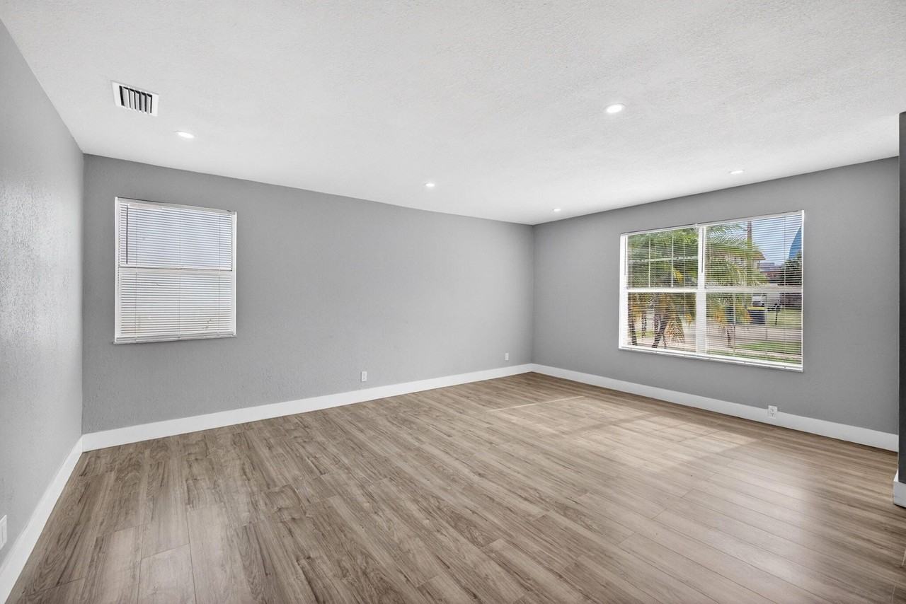 5424 Sw 44th Ter - Photo 6 of 50