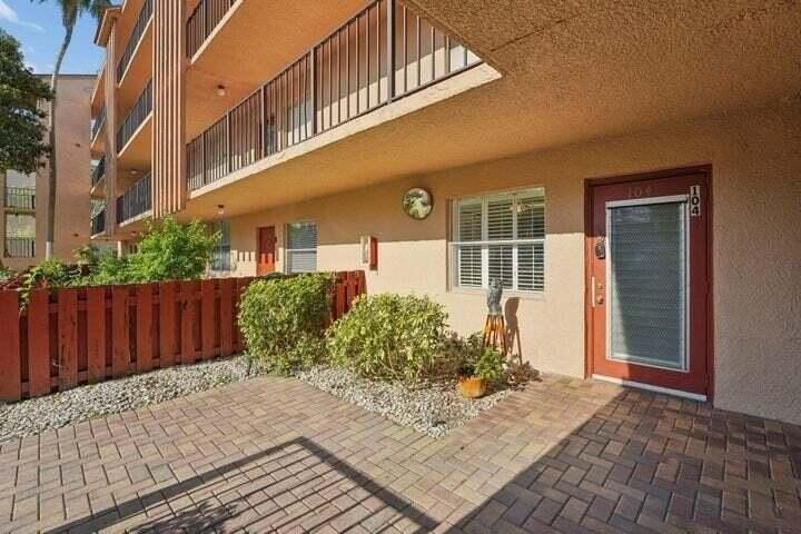 370 Nw 76th Ave #104 - Photo 2 of 47