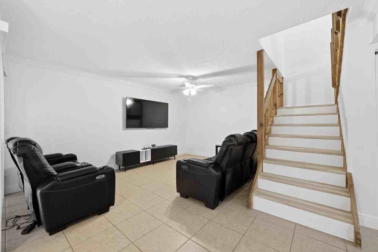 301 Lakewood Dr #8A - Photo 5 of 21