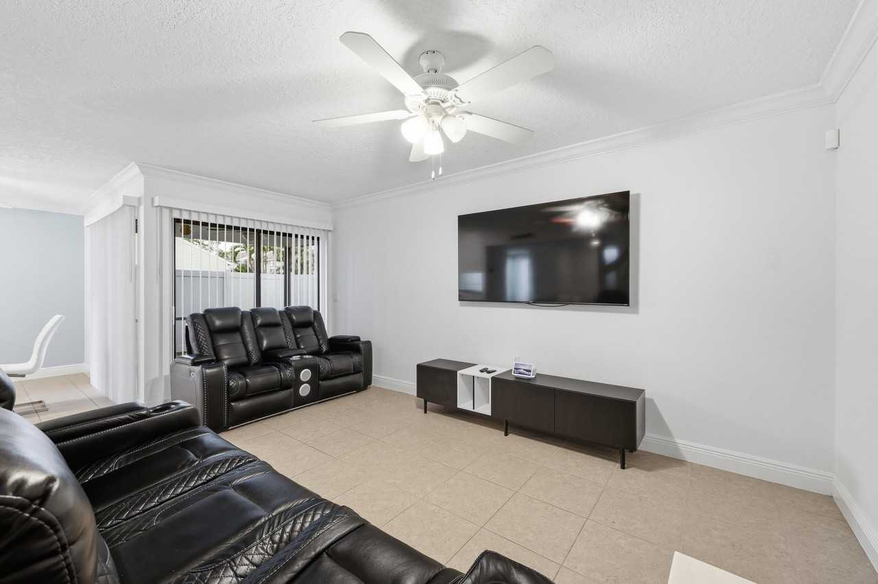 301 Lakewood Dr #8A - Photo 7 of 21