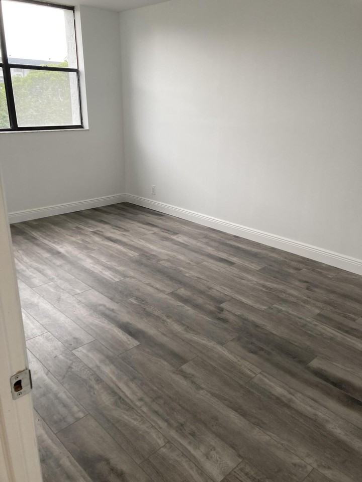 2501 Riverside Dr #303A - Photo 3 of 3