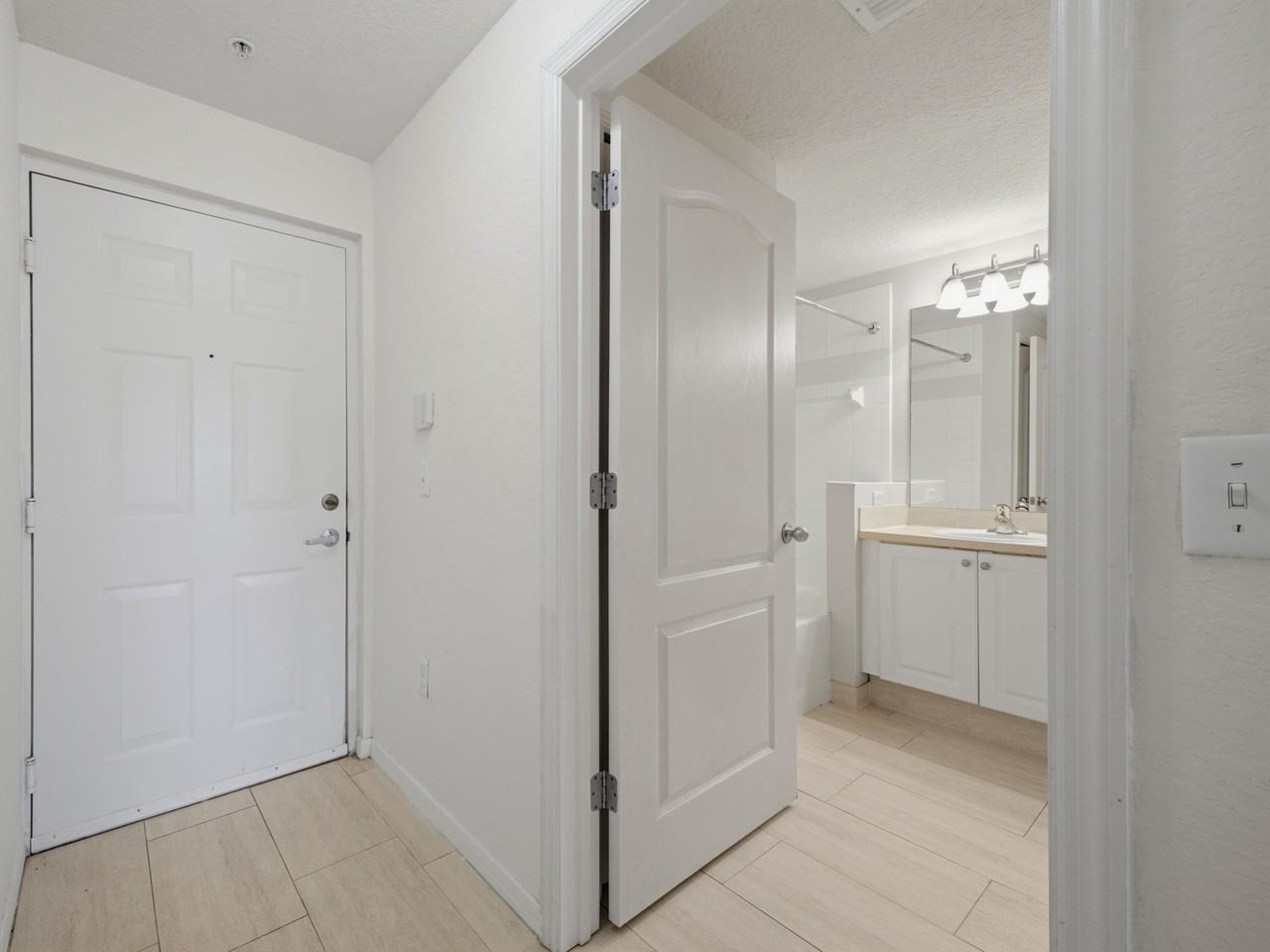 11041 Legacy Blvd #103 - Photo 4 of 41