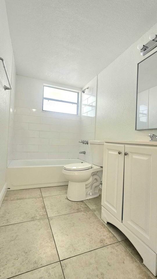 1641 Balfour Point Dr #A - Photo 7 of 9