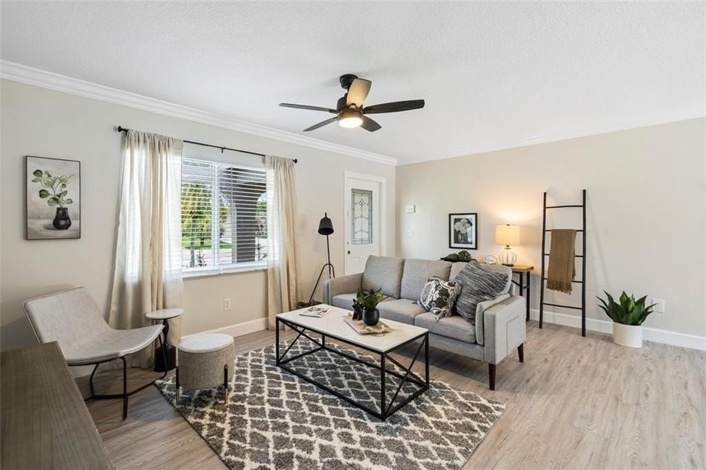 10884 Gantry St - Photo 5 of 28