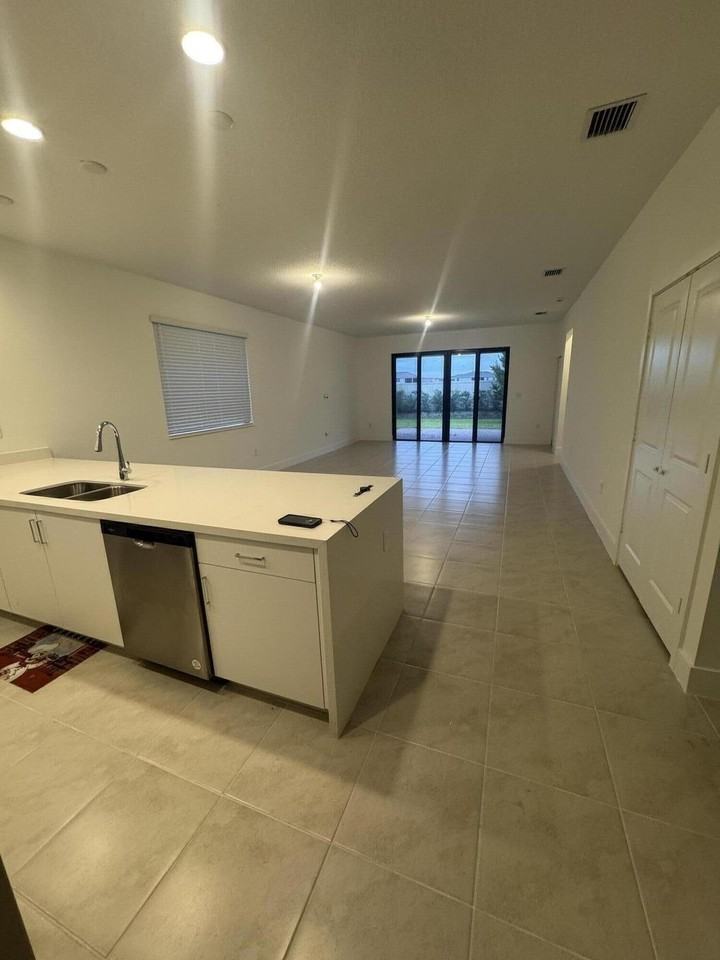 5120 Nevola Ave - Photo 5 of 18
