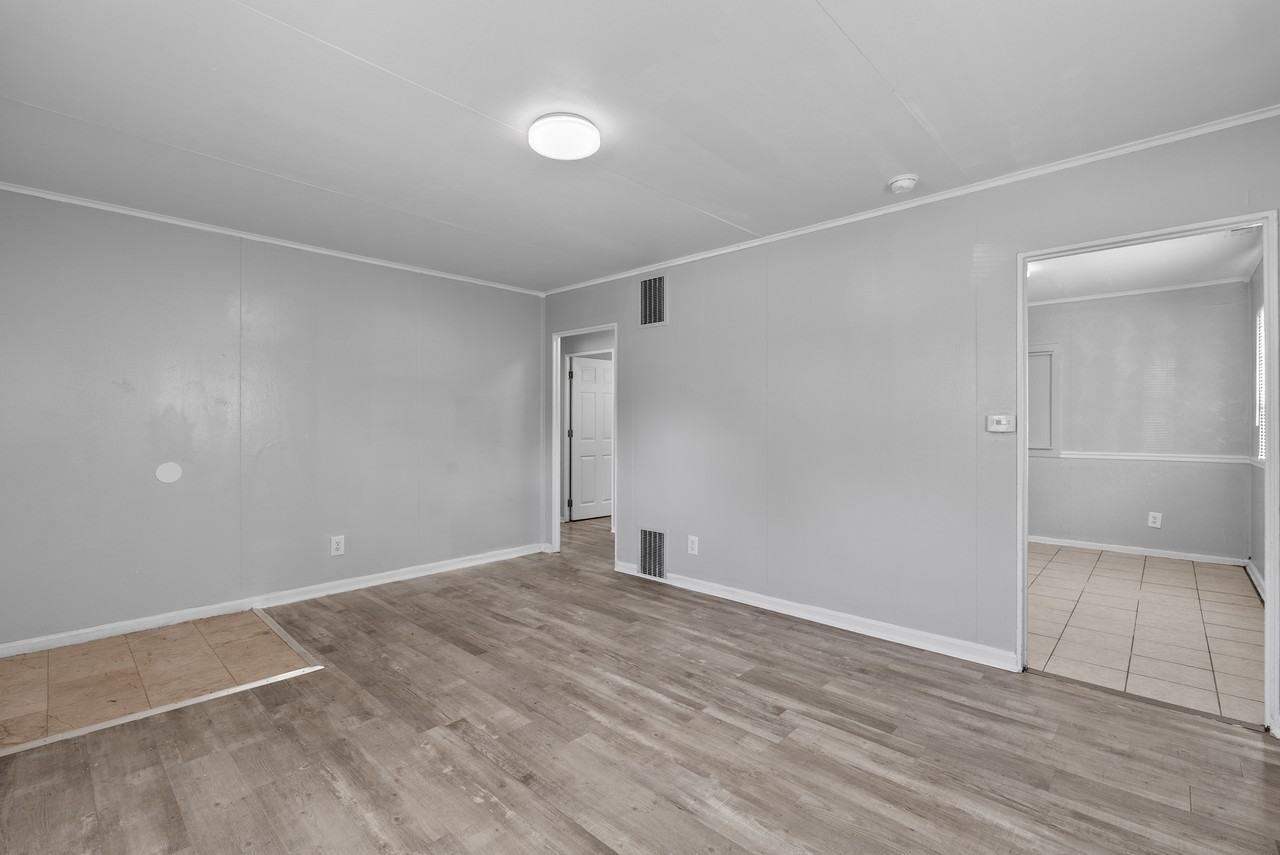 313 N 42nd St - Photo 6 of 21