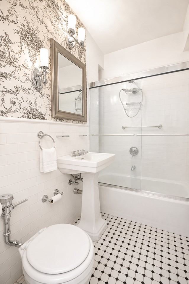 425 Central Park W #3H - Photo 7 of 8