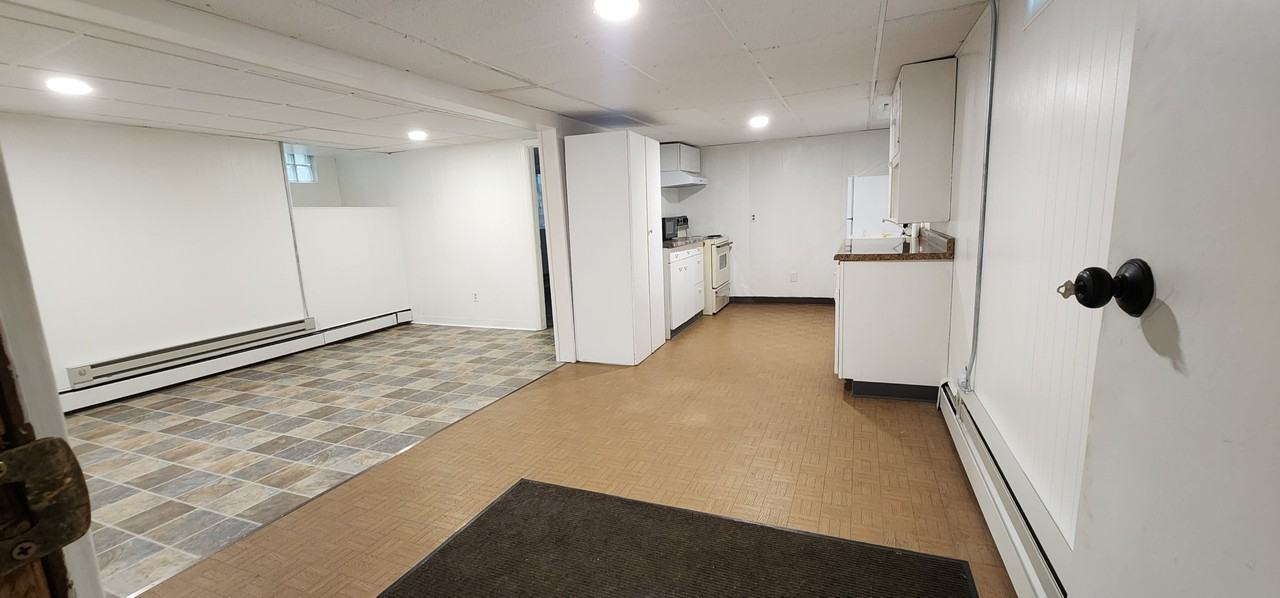 619 S Armstrong Ave #3
