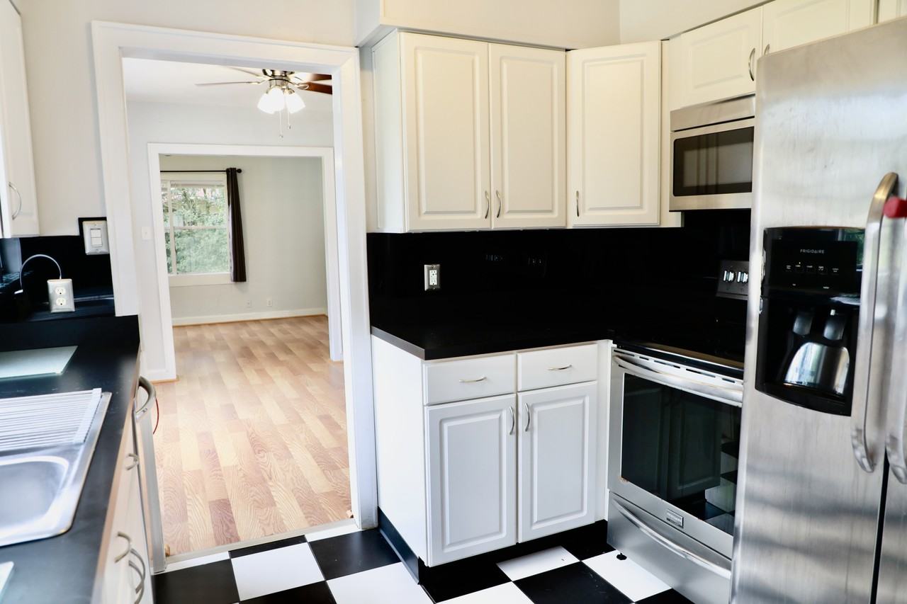 1117 Nw 44th Ave - Photo 5 of 11
