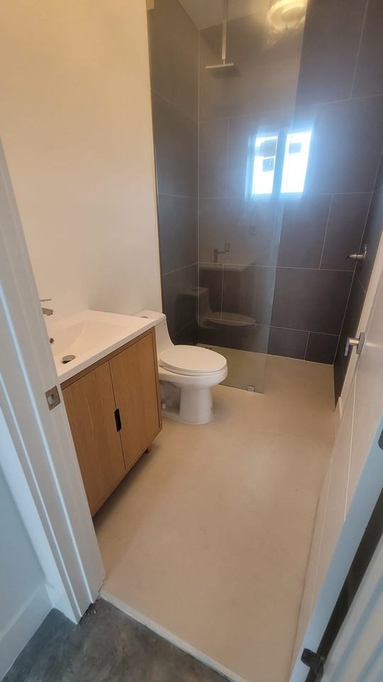 2146 Nwter, #B - Photo 7 of 23