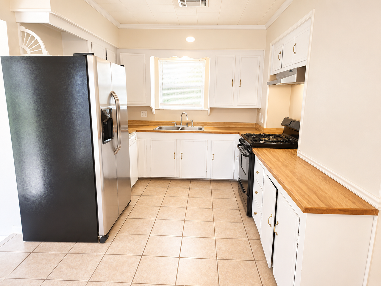 515 Ledoux St - Photo 4 of 14