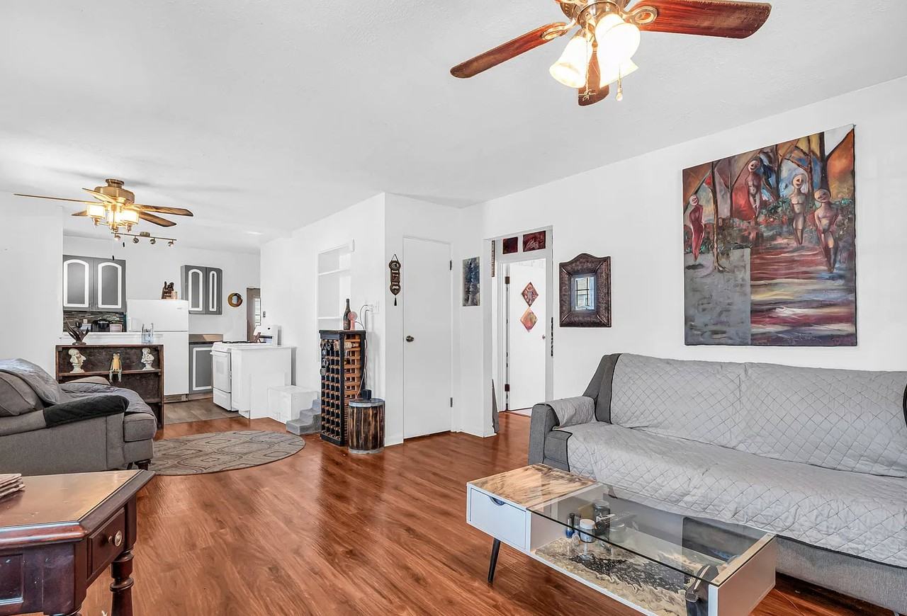1828 N Bancroft St - Photo 6 of 9
