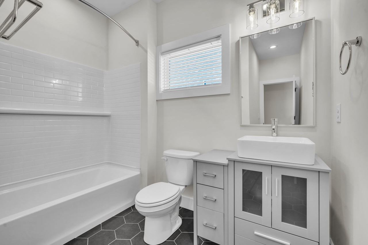 401 Wilkins St #B - Photo 6 of 22