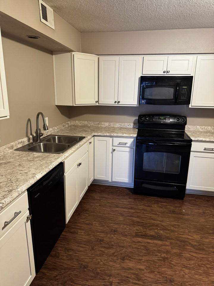 2019 Benson Gardens Blvd #6 - Photo 6 of 6