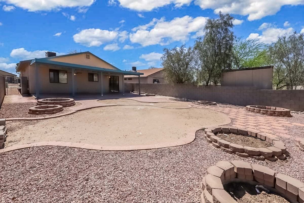 1656 W Wood Crest Ct - Photo 5 of 20