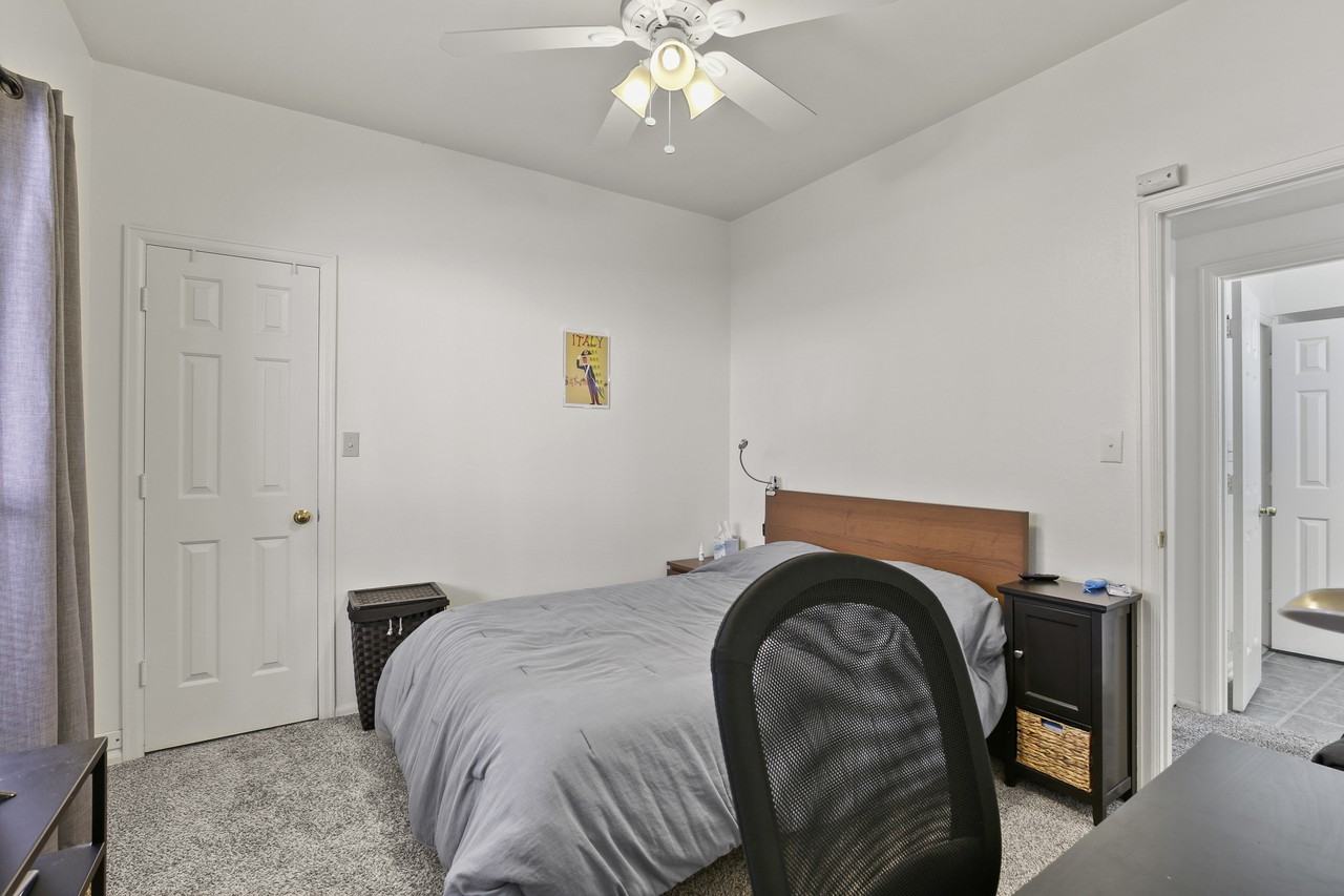 11 Rosedale Ave #11 - Photo 3 of 26