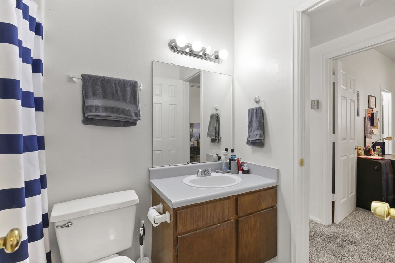 11 Rosedale Ave #11 - Photo 7 of 26