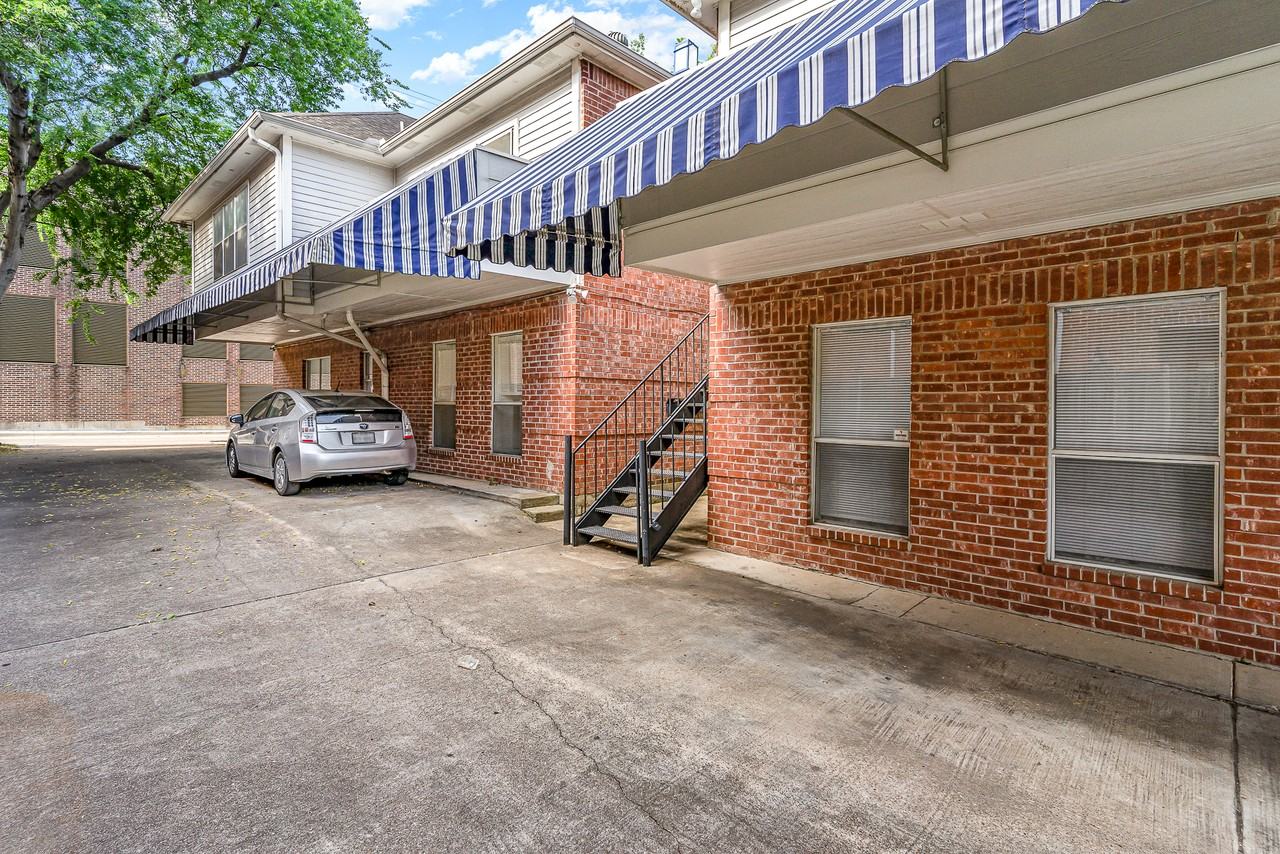 21 Rosedale Ave #21