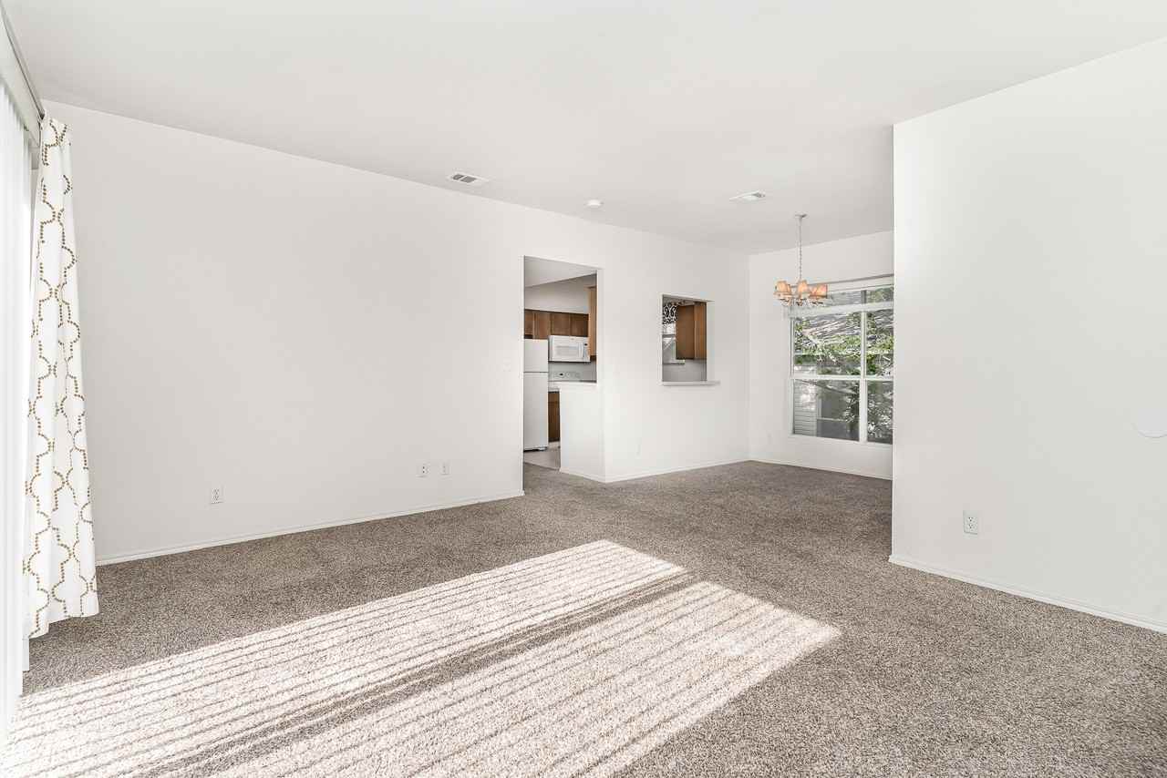 21 Rosedale Ave #21 - Photo 3 of 25