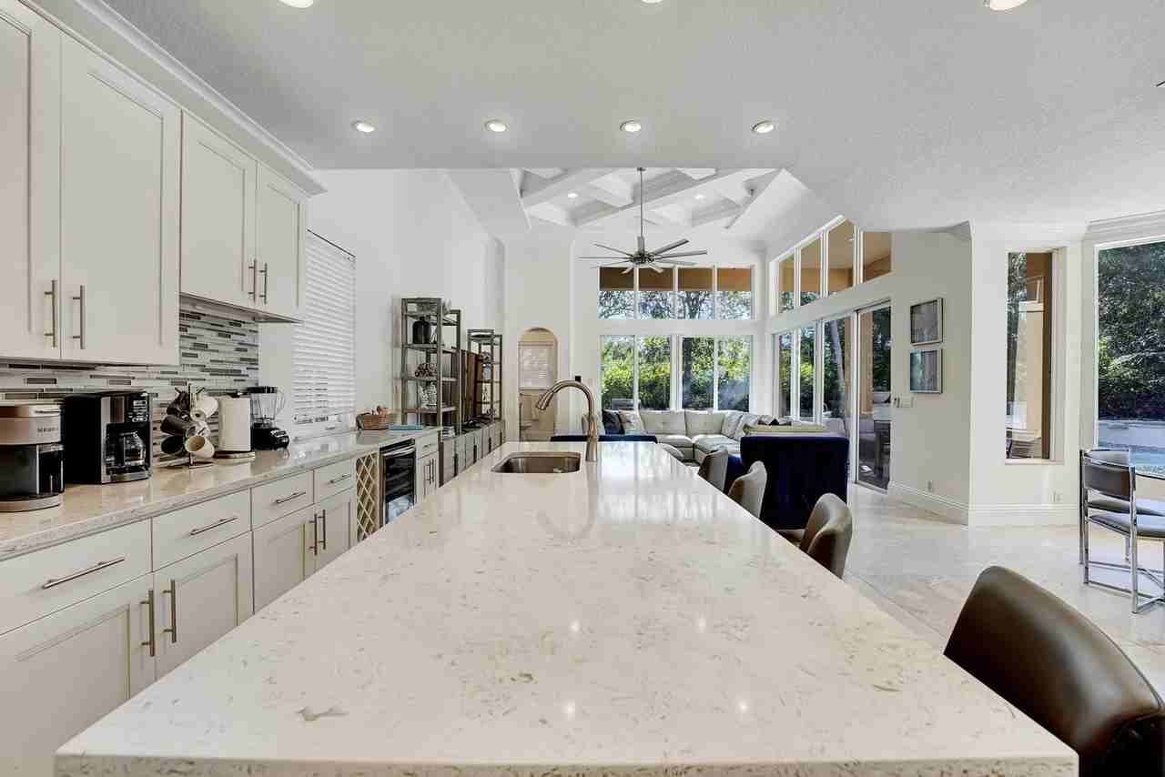 43 Coconut Ln - Photo 7 of 41